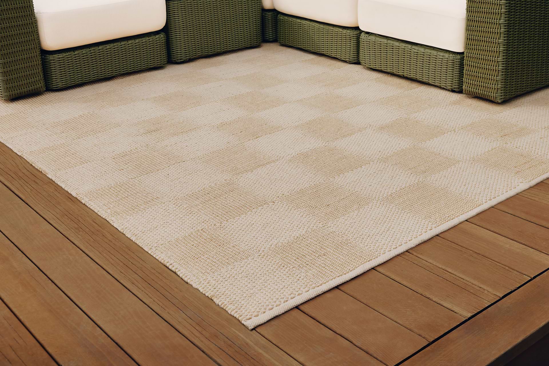 Outdoor rug with outdoor sectional.