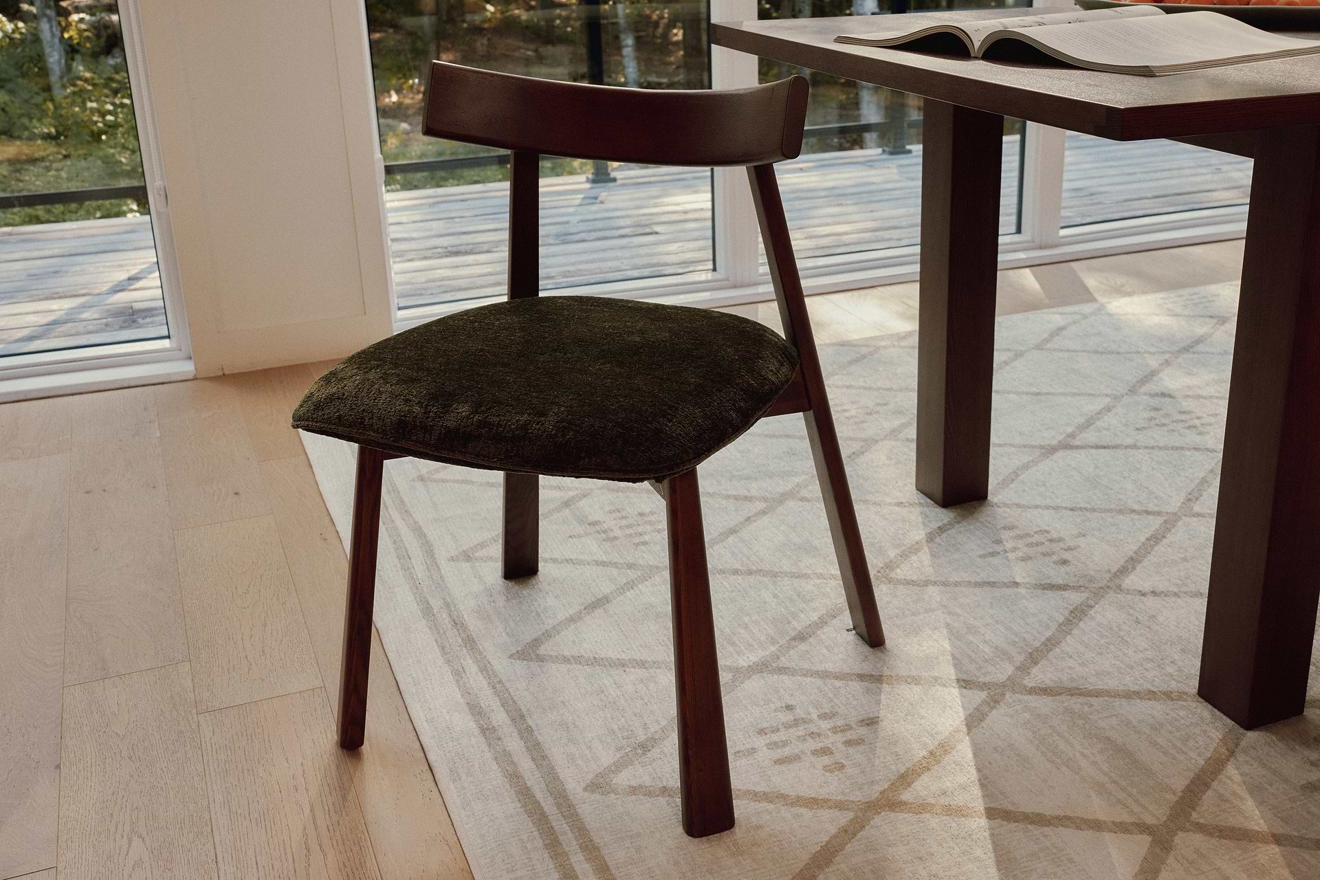 Ushi Dining Chair