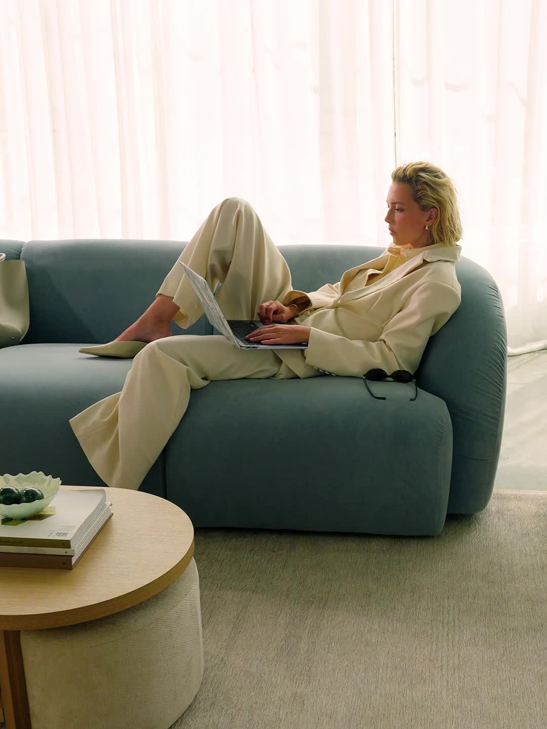 Modern Furniture Store & Contemporary Home Decor Made Easy